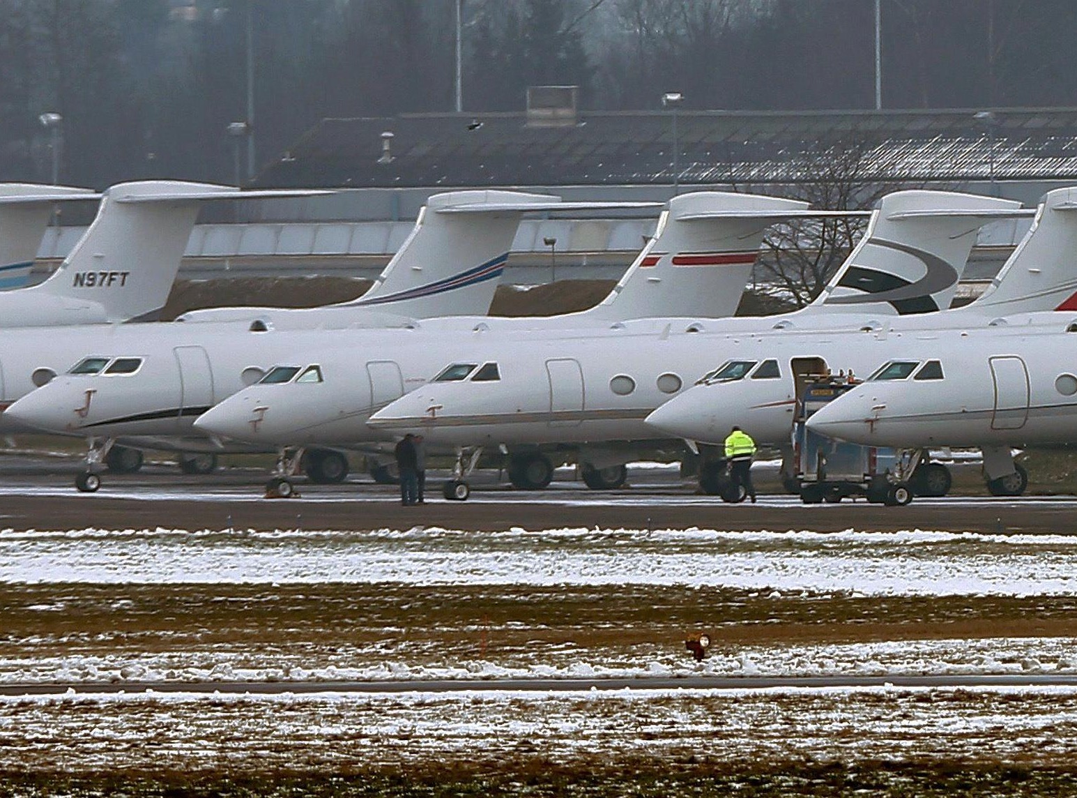 1,500 Private Jets Travel To Davos, Discuss Climate