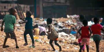 african kids playing