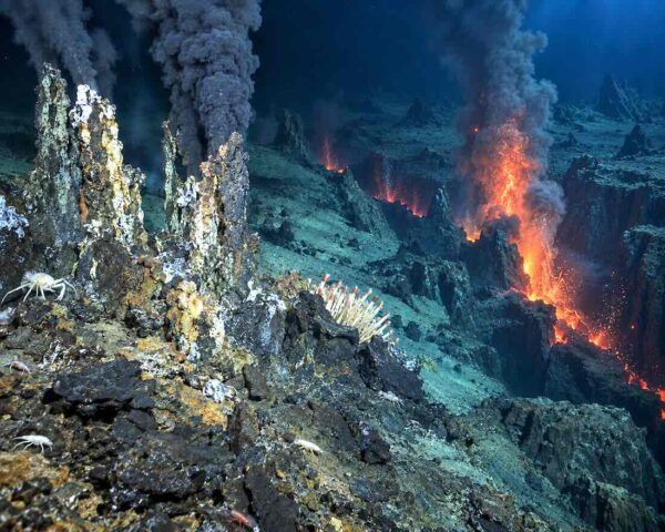 deep sea geologic activity